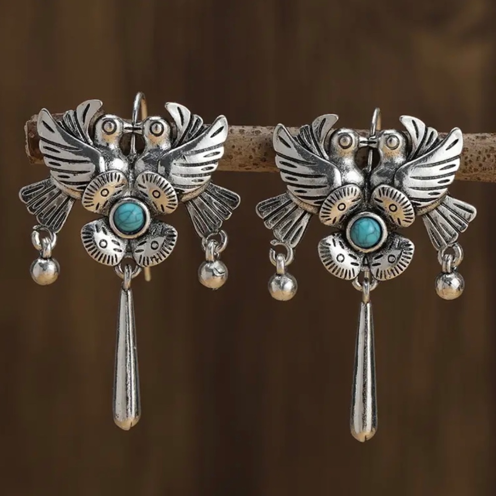 Silver plated earring for women